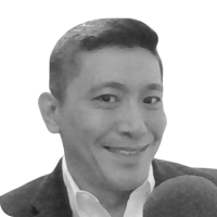 headshot image of Derek Woo